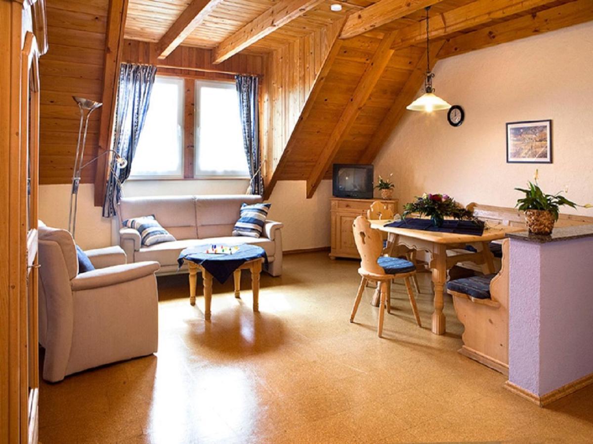 Ferienwohnung Franzenhof Markhart Deggenhausertal Zimmer foto