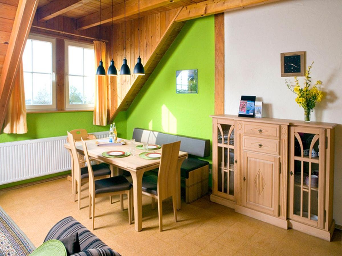 Ferienwohnung Franzenhof Markhart Deggenhausertal Zimmer foto